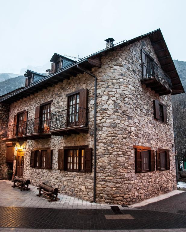 Sisquet Apartaments Эрильяваль Экстерьер фото
